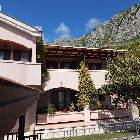 Apartmani Zona Sveti Stefan Ngoại thất bức ảnh