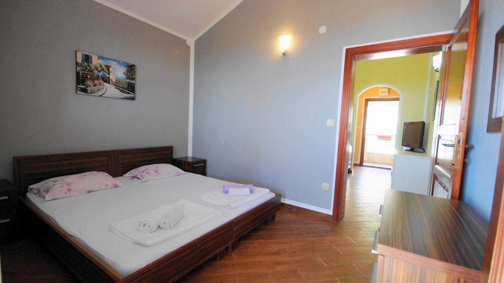Apartmani Zona Sveti Stefan Ngoại thất bức ảnh