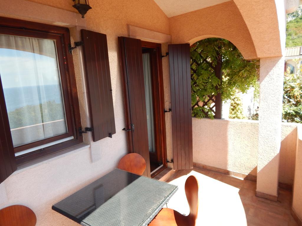 Apartmani Zona Sveti Stefan Ngoại thất bức ảnh