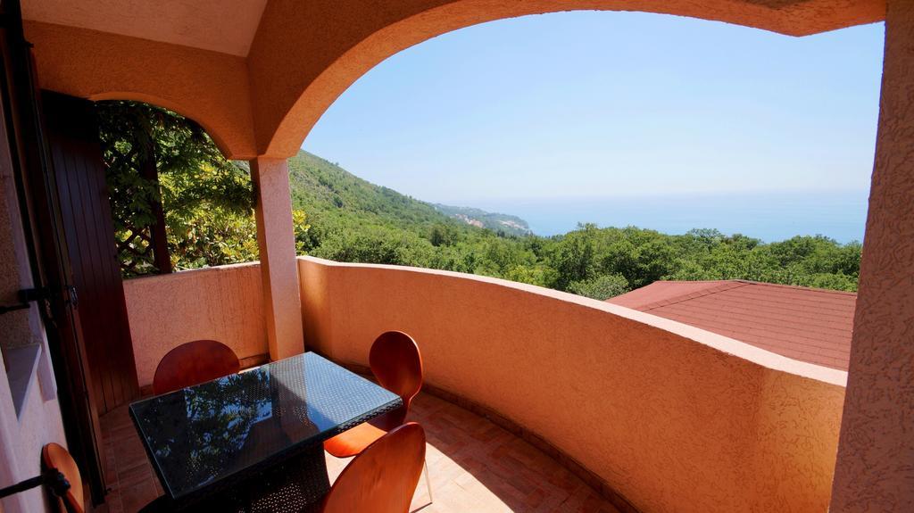 Apartmani Zona Sveti Stefan Ngoại thất bức ảnh