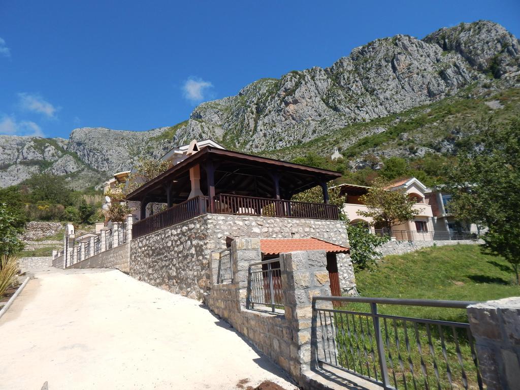 Apartmani Zona Sveti Stefan Ngoại thất bức ảnh